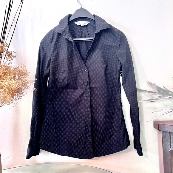 Polka dots button up feminine collared Shirt in dark navy blue - Picture 5 of 7